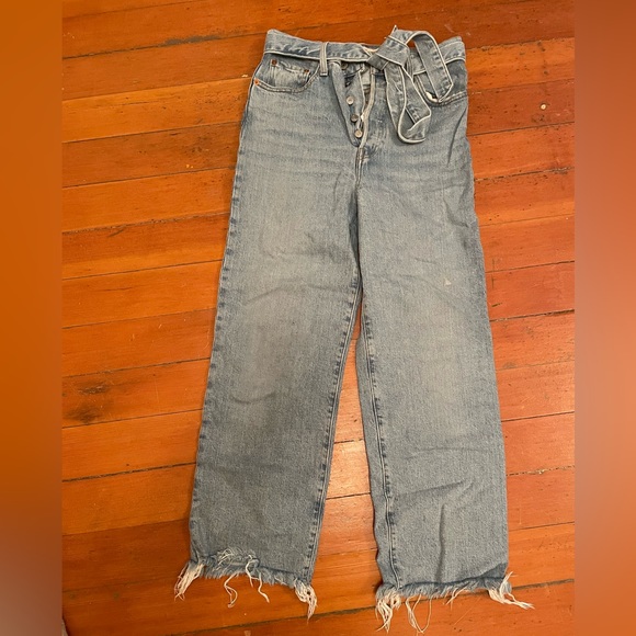 Levi's Rib Cage Jeans with Belt size 28 - Picture 6 of 10